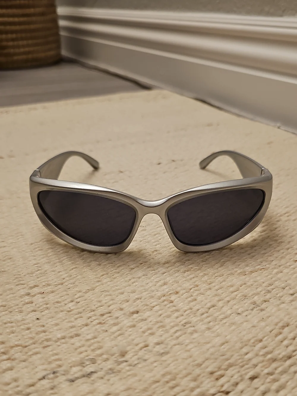 [NEW] AE x KIMORN Sporty Silver Frame Sunglasses with Dark Lenses Brand New NIB